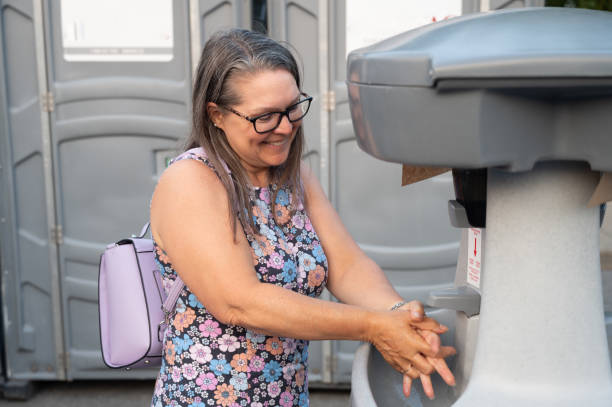 Portable Toilet Options We Offer in Crescent City, FL